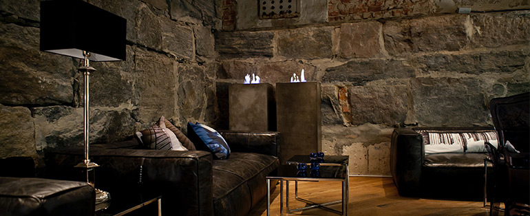 Muro de Pedra | Casa rústica com muros de pedras escuras | Blog Copafer 